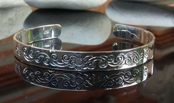 Bangle bali silver bead