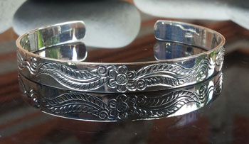 Bangle bali silver bead