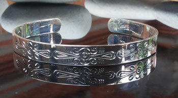 Bangle bali silver bead