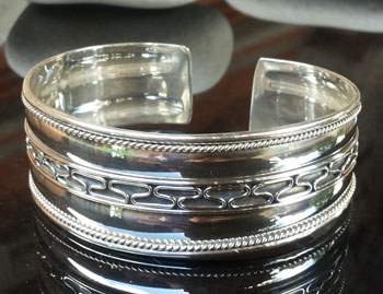 Bangle bali silver bead