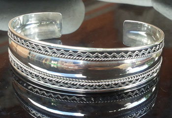 Bangle bali silver bead