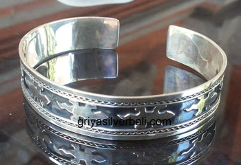 Bangle bali silver bead