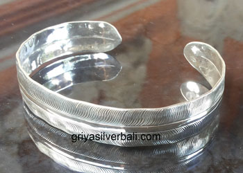 Bangle bali silver bead