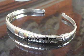 Bangle bali silver bead