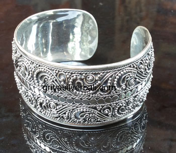 Bangle bali silver bead