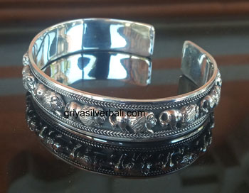 Bangle bali silver bead