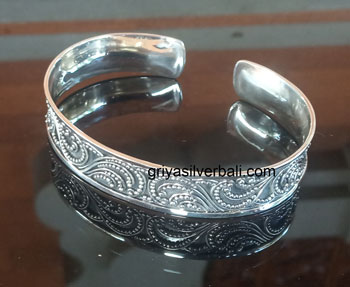 Bangle bali silver bead