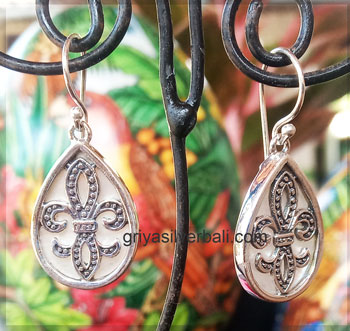 Earring bali silver bead