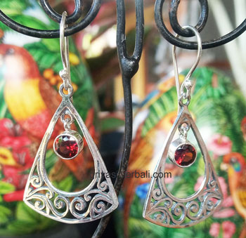 Earring bali silver bead