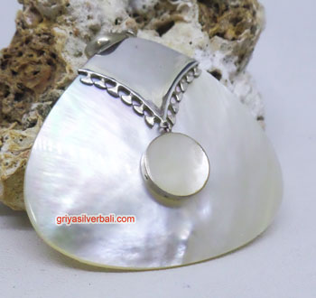 Pendant Shell bali silver bead