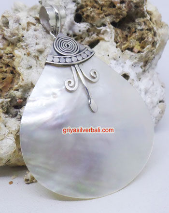 Pendant Shell bali silver bead