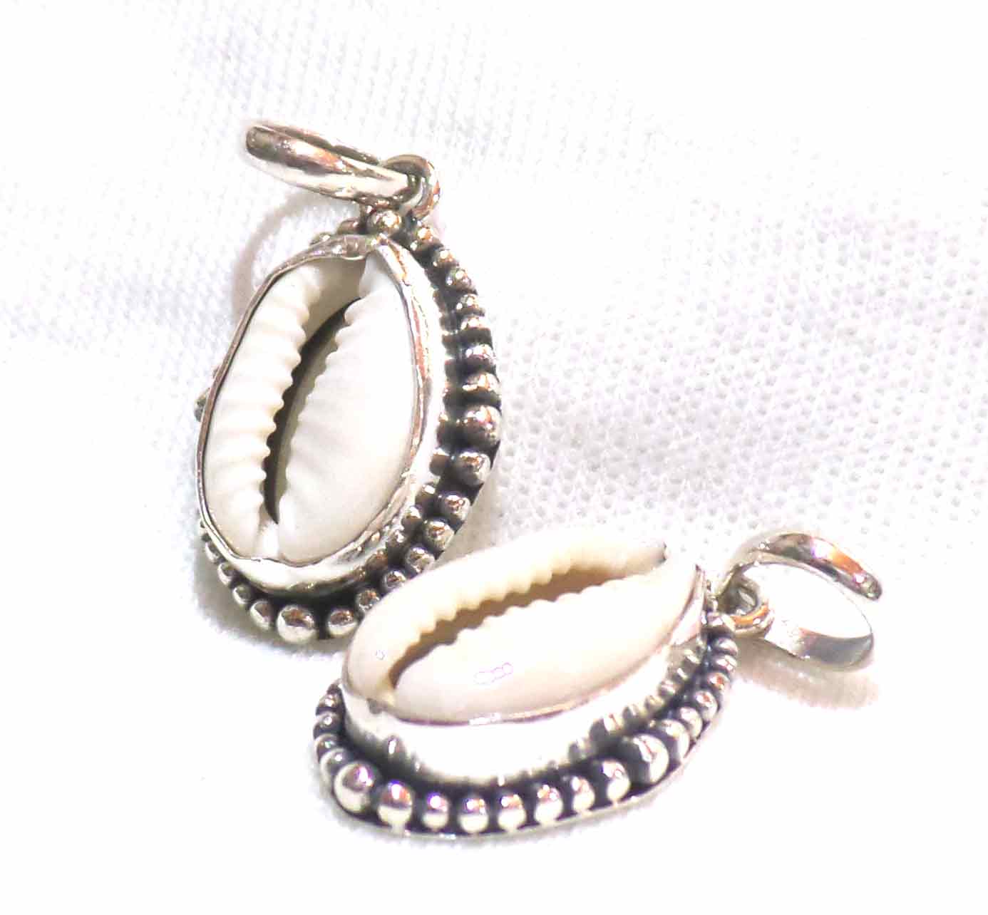 Pendant Shell Cowrie bali silver bead