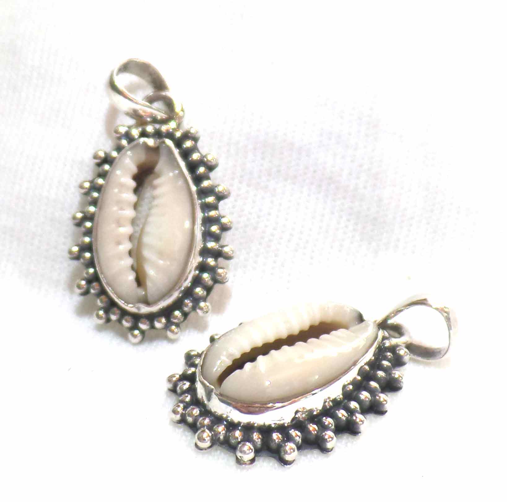 Pendant Shell Cowrie bali silver bead