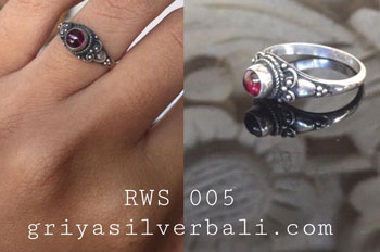 Ring With Stone bali silver bead