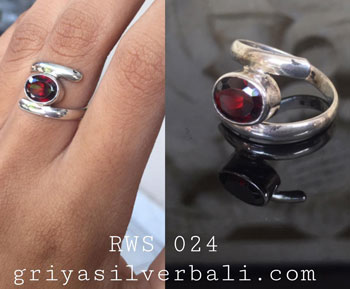 Ring With Stone bali silver bead