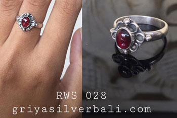 Ring With Stone bali silver bead