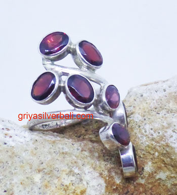 Ring With Stone bali silver bead