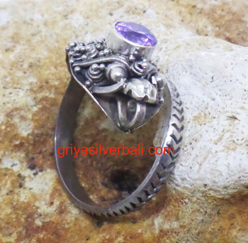 Ring With Stone bali silver bead