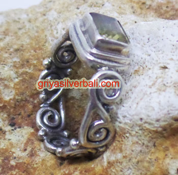 Ring With Stone bali silver bead